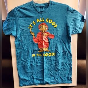 E.T. The Extraterrestrial Large T-Shirt.